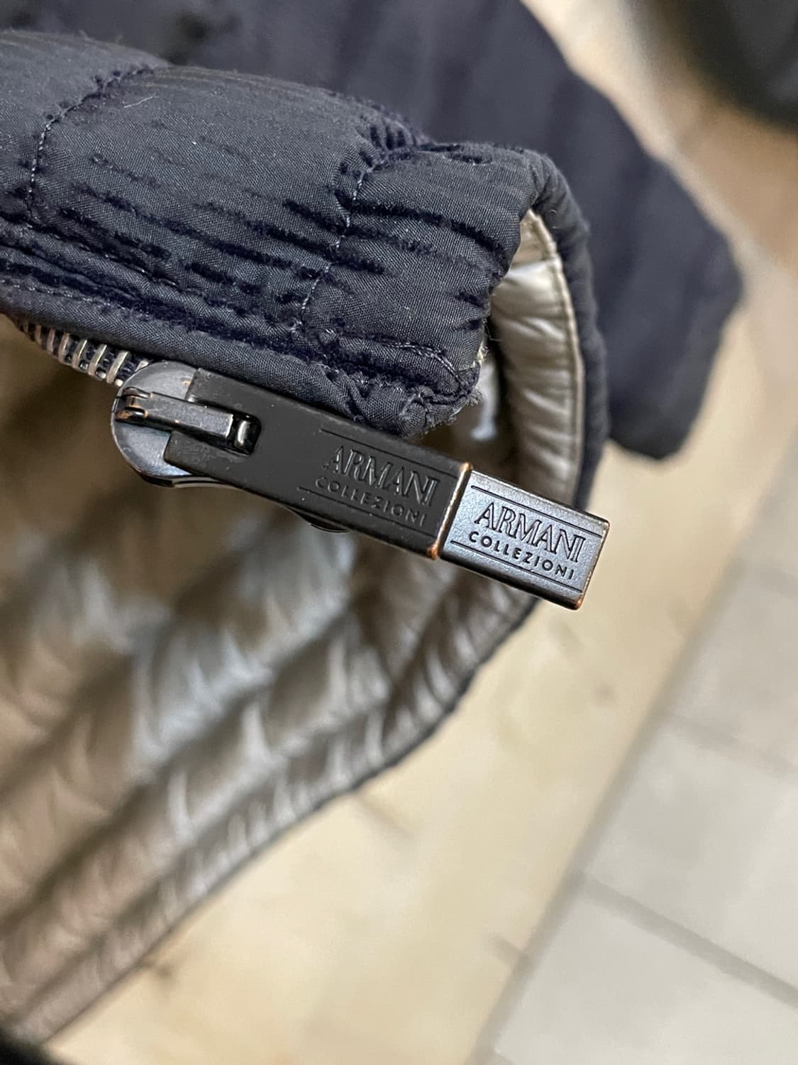 아르마니 경량 패딩 상품이미지4