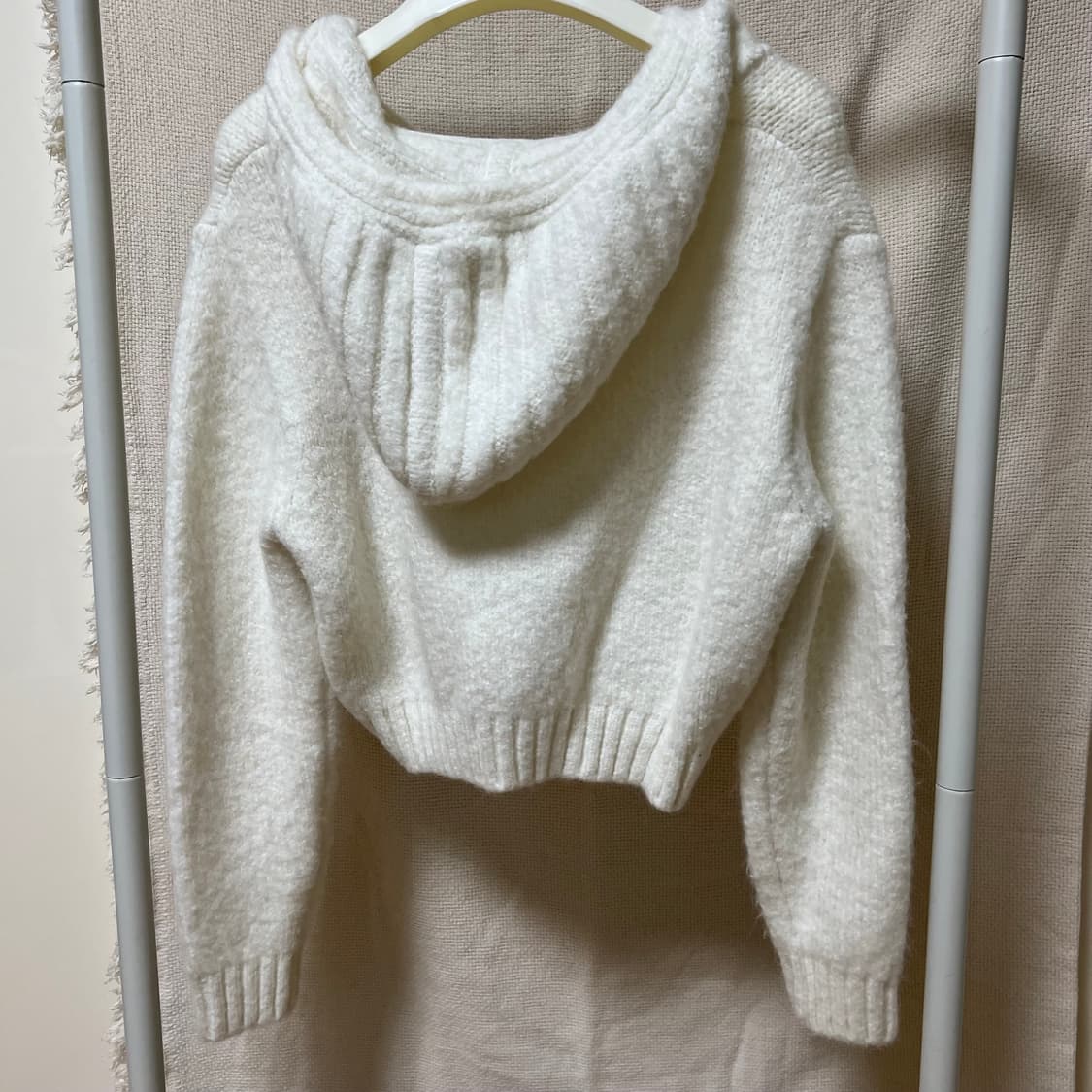 타낫 후디 스웨터(아이보리) 상품이미지2