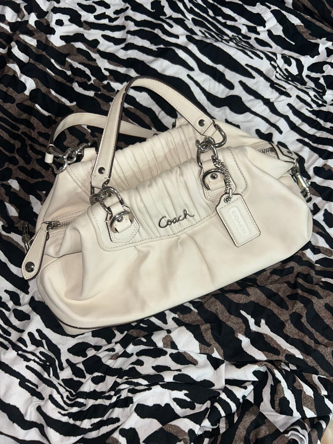코치 빈티지 크림 체인 가죽백 가방 상품이미지1