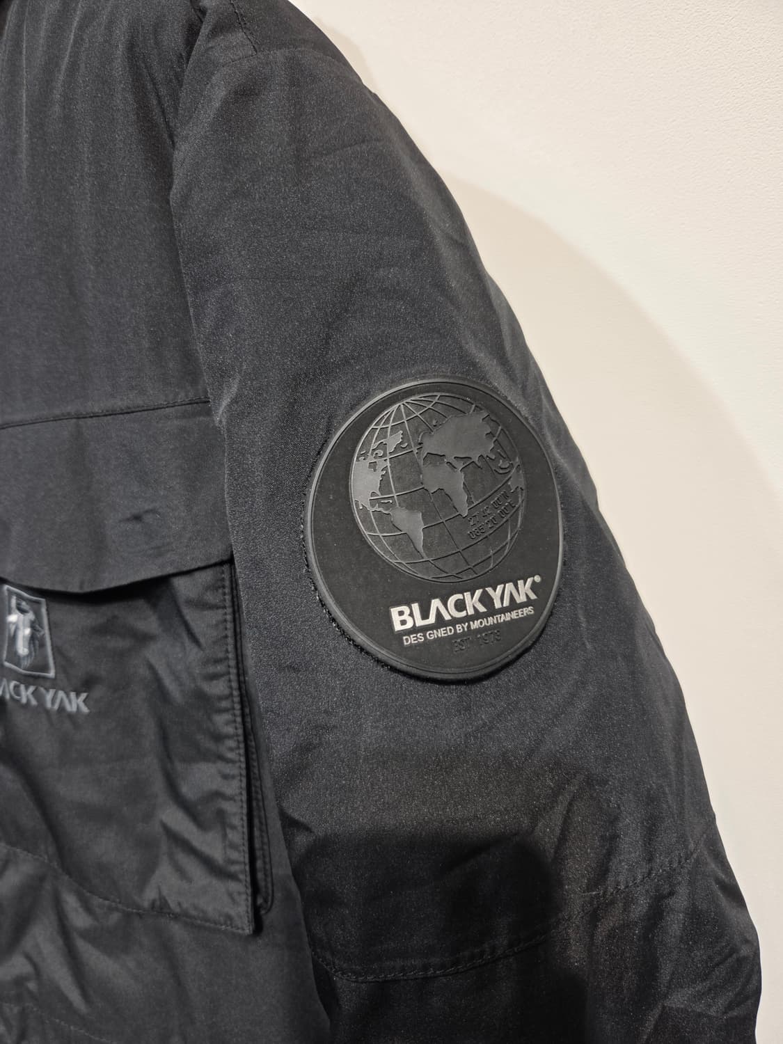 블랙야크 고어텍스 구스다운 블랙 패딩 자켓_95 상품이미지5