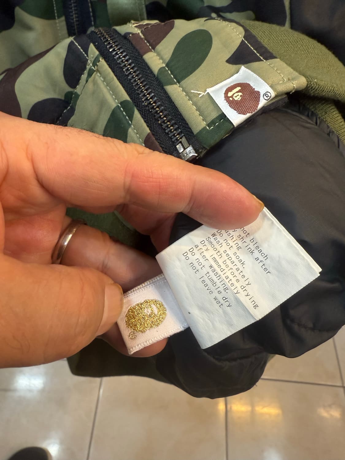 55-66 정품 베이프 카모플라츄 패턴 붐버자켓 팝니다 상품이미지7