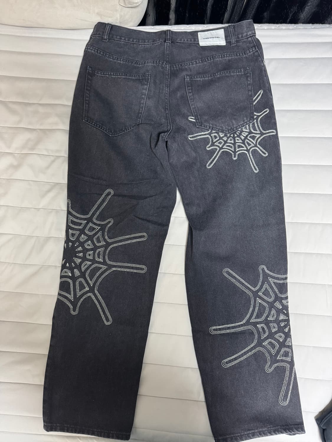 디스이즈네버댓 Web Embroidery Jeans Black 상품이미지2
