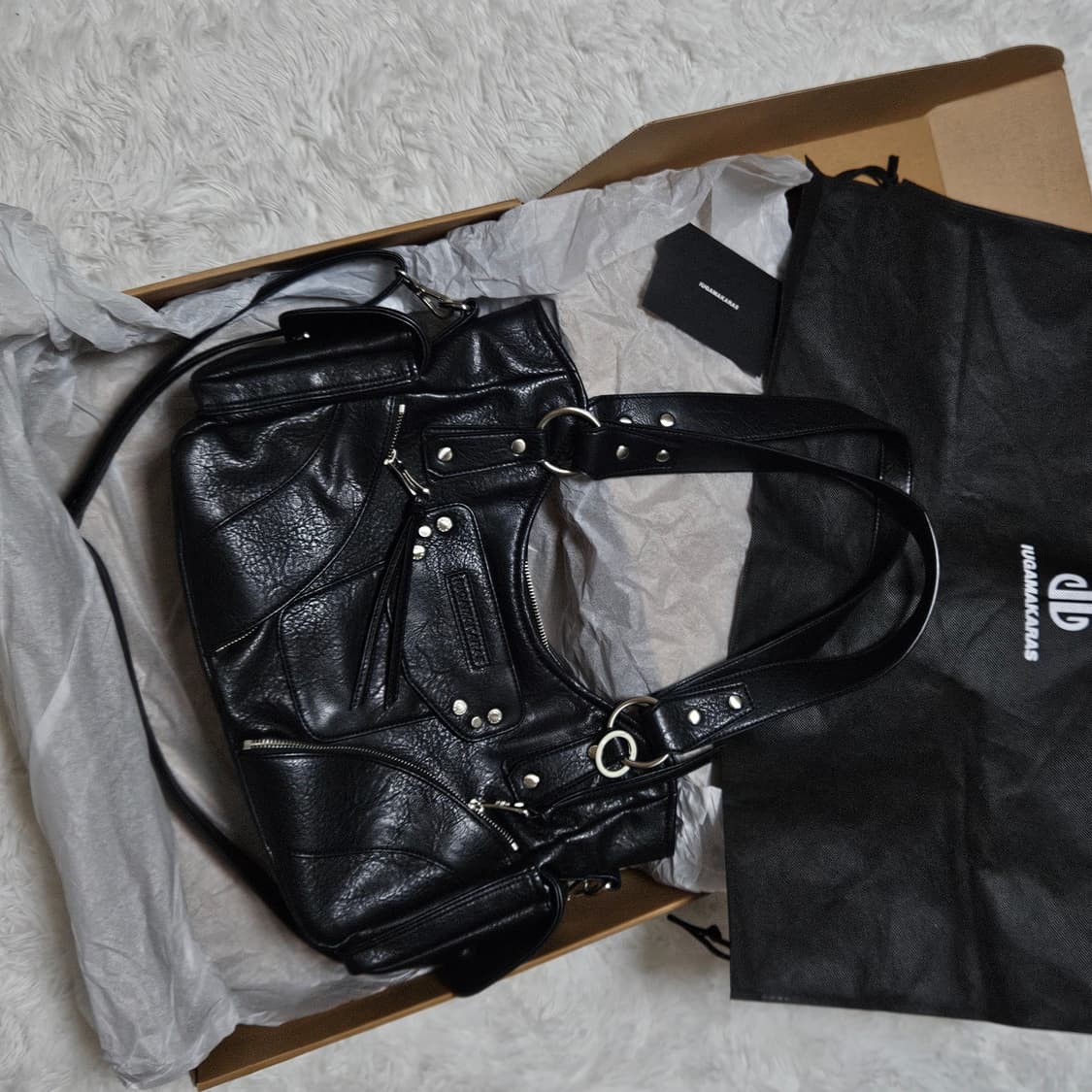 이우가마카라스 Studded Leather Shoulder Bag 상품이미지2