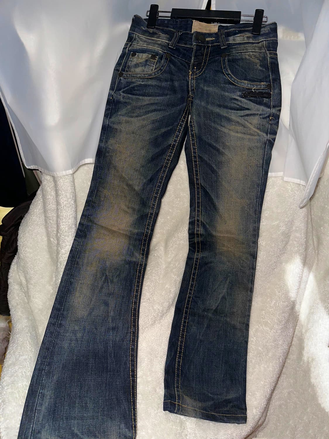 디테일 진청 데님 로우라이즈 부츠컷 팬츠 상품이미지2