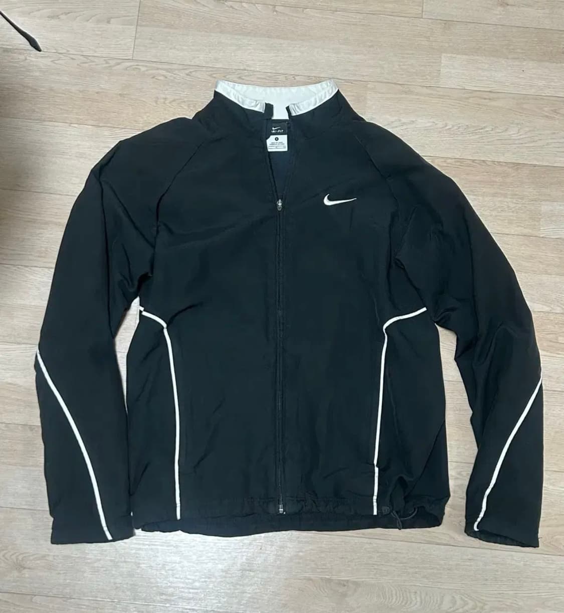 나이키 바람막이 블랙 상품이미지1