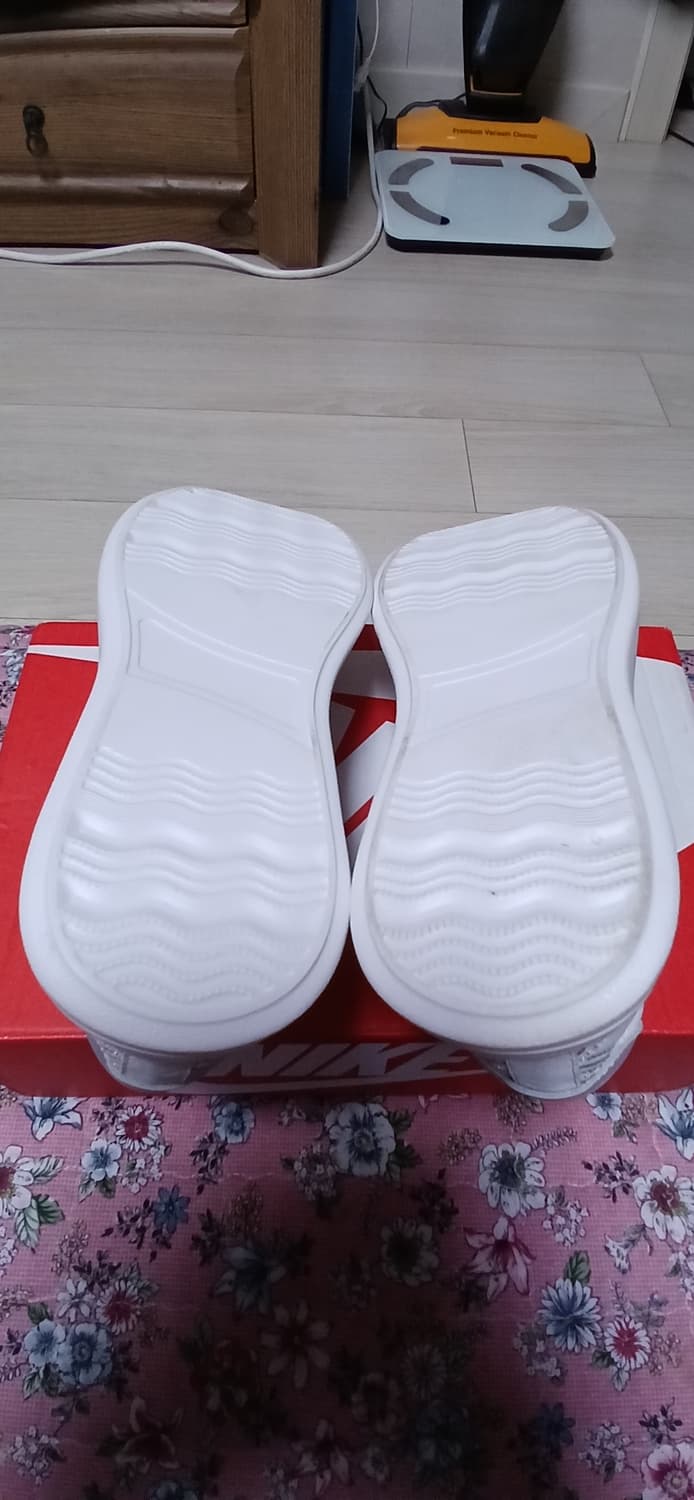 미셸바이탠디 스니커즈(245mm) 상품이미지7