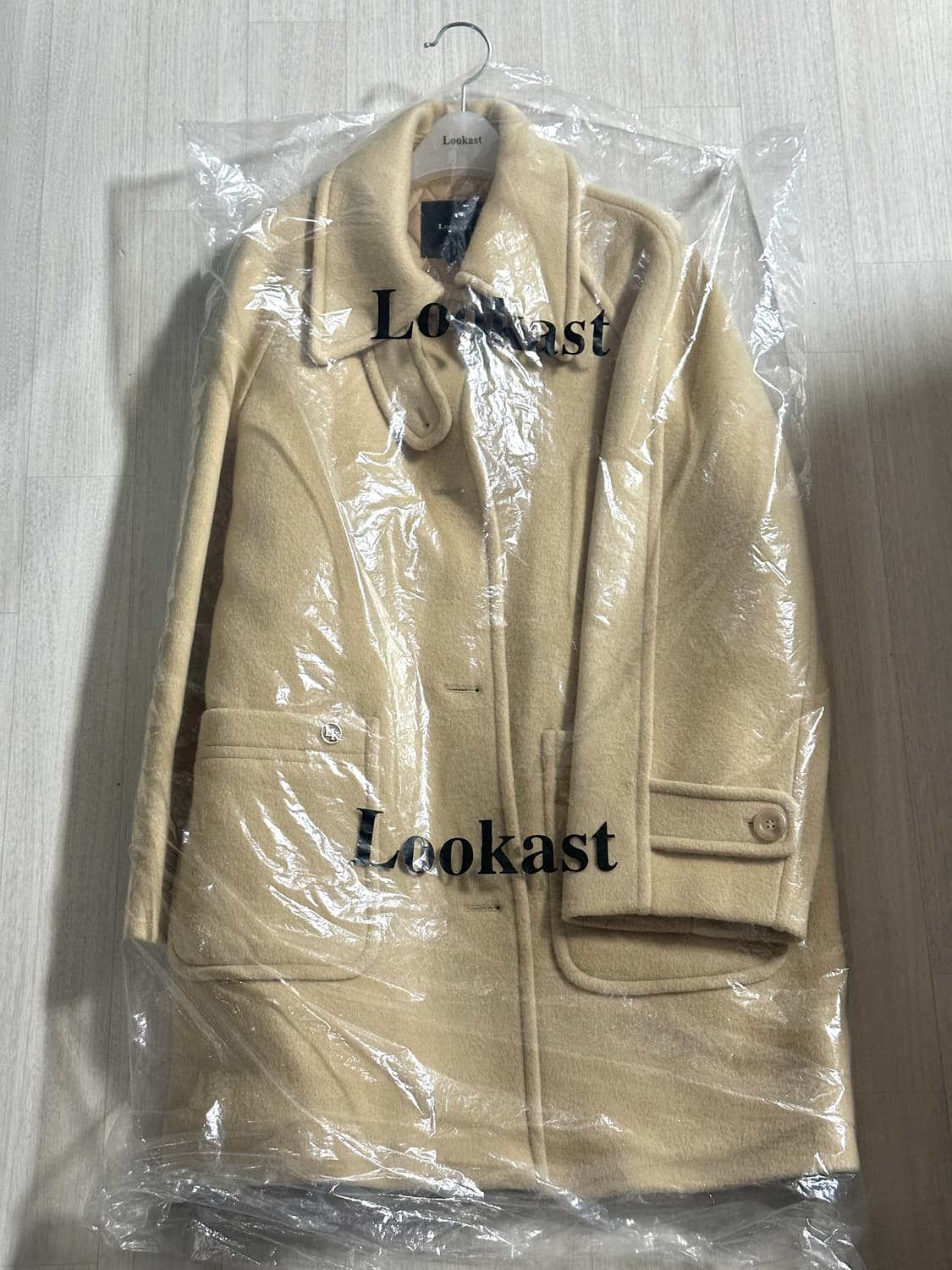 룩캐스트 헤일리 울 부클 하프코트 버터 상품이미지1