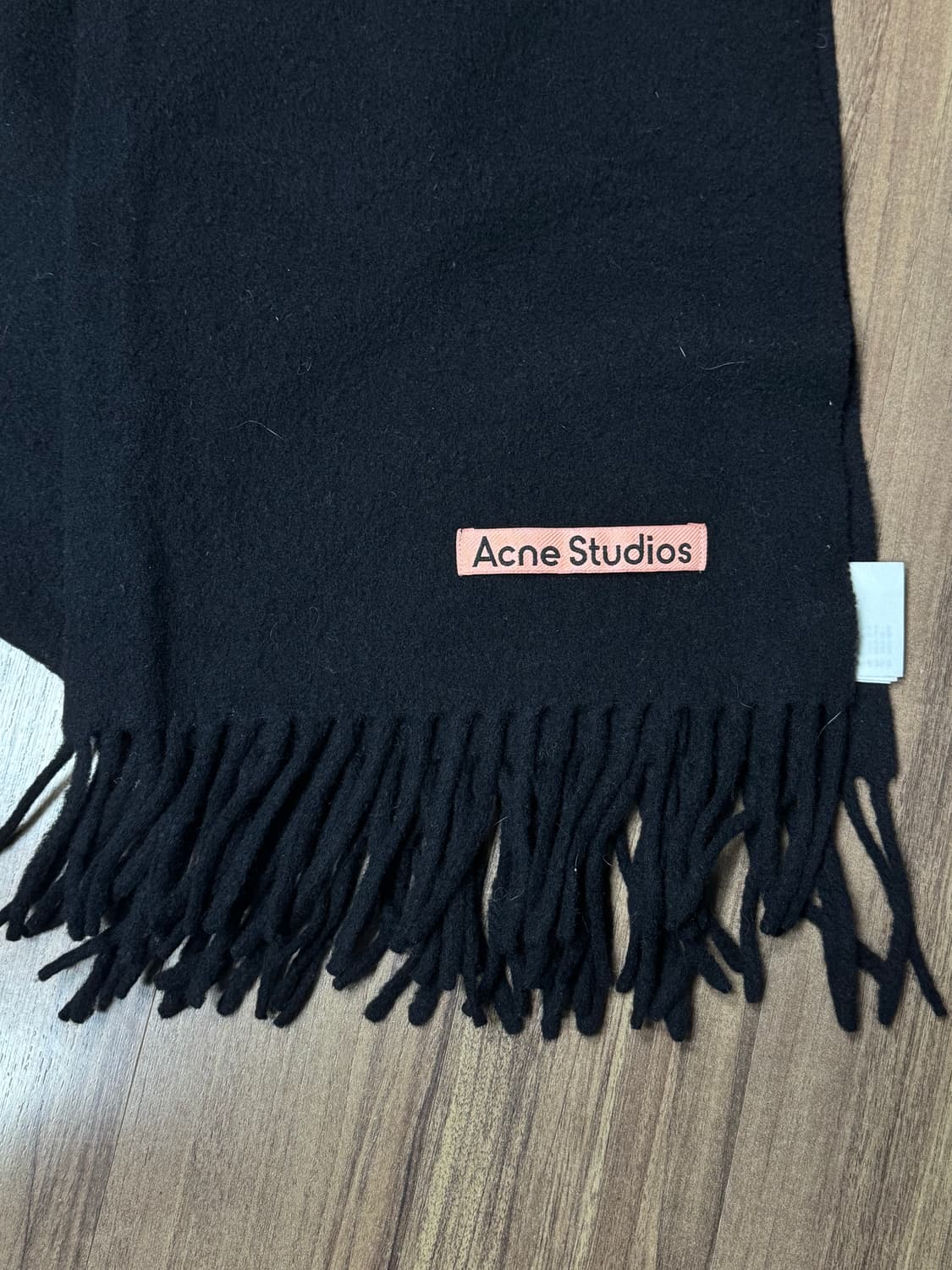 아크네 머플러 블랙 상품이미지2