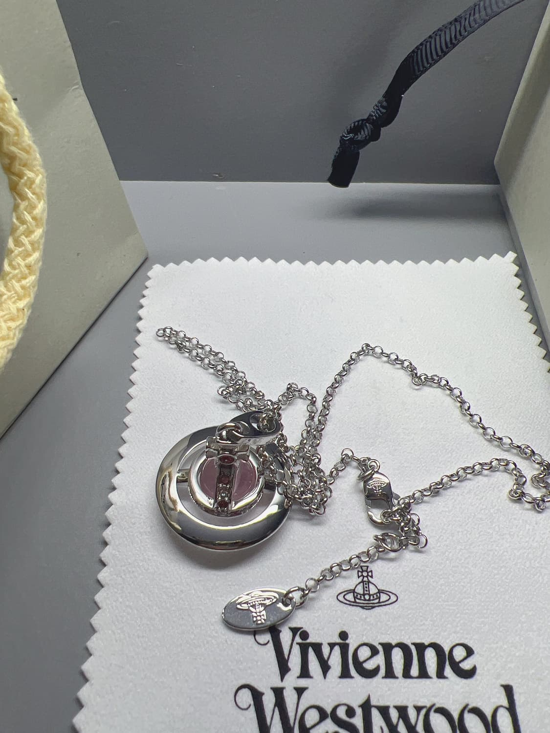 비비안웨스트우드 핑크 orb 목걸이 상품이미지3