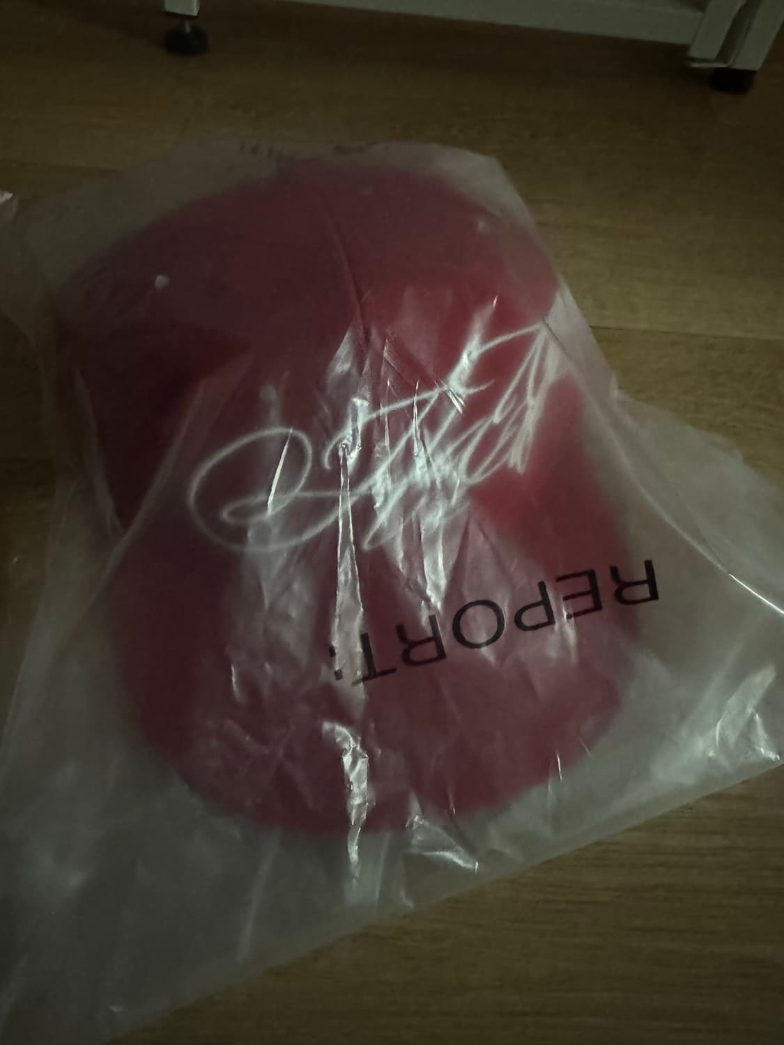 제노리포트 크립틱 레드 캡 상품이미지2