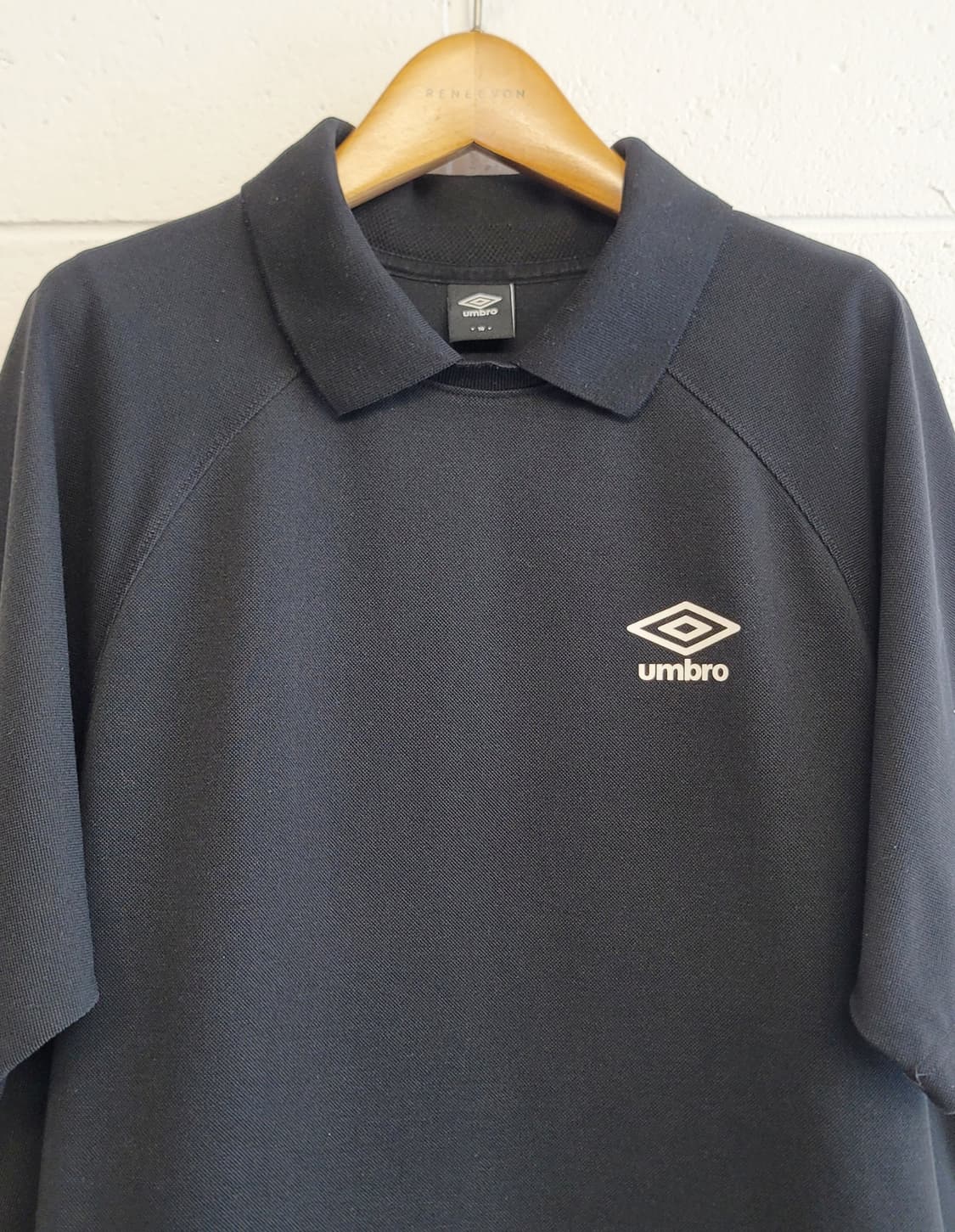 엄브로(umbro) 레터링 루즈핏 PK 반팔 카라티 판매 상품이미지3