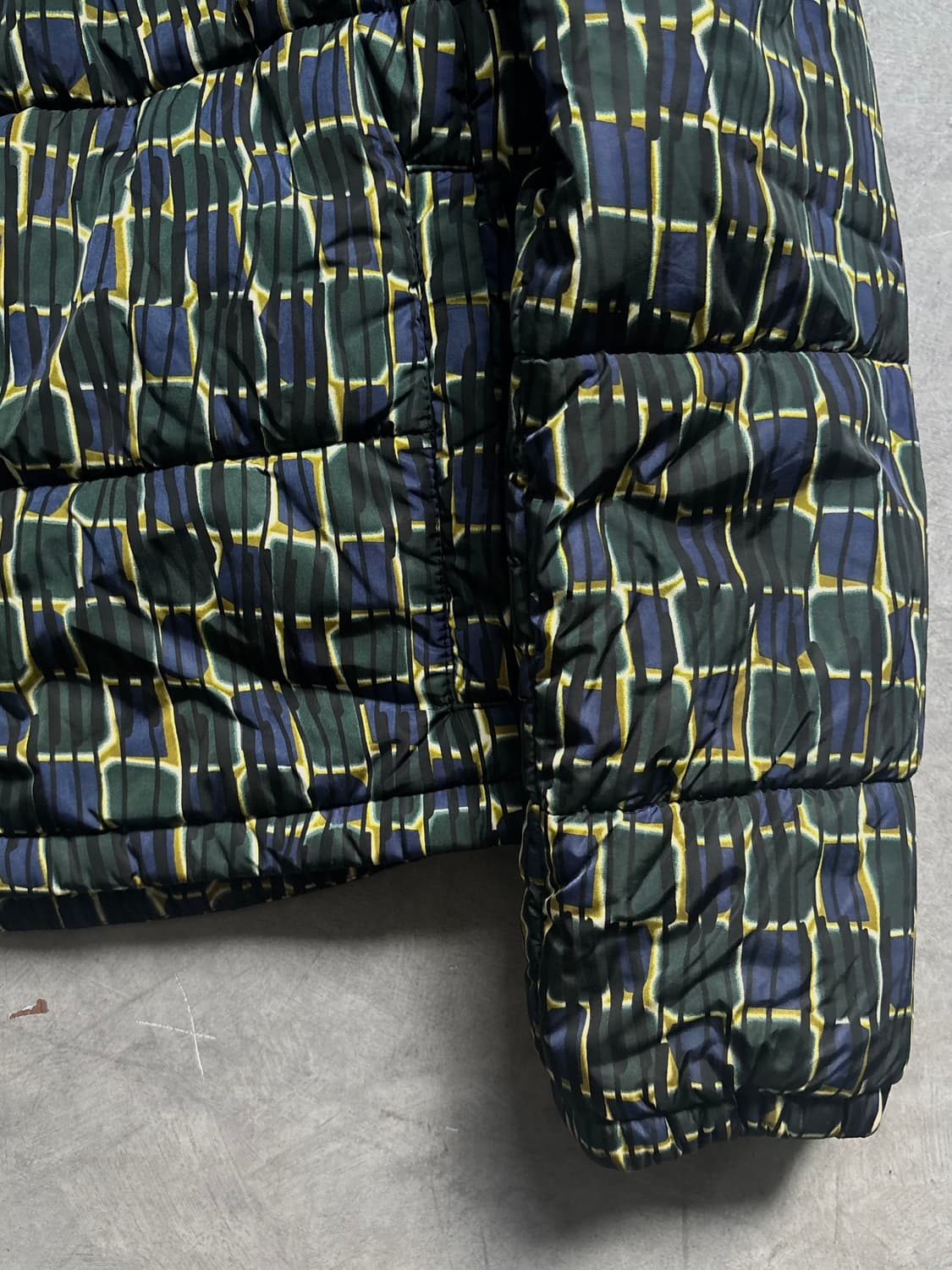 Prada 프라다 그린컬러 프린트 크롭 패딩 상품이미지9