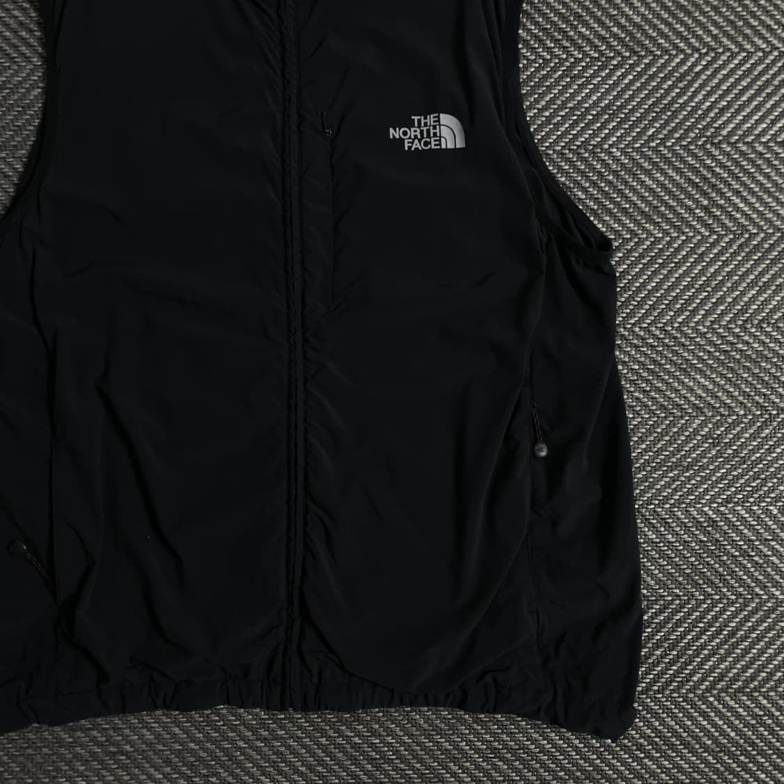 노스페이스 블랙 나일론 경량 바람막이 베스트 블랙o 3264 상품이미지2