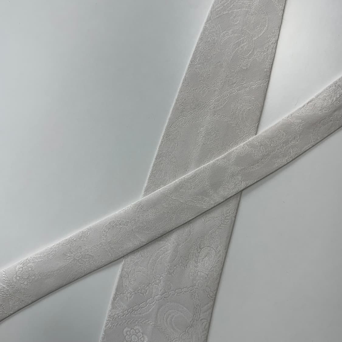 BALENCIAGA 발렌시아가 정품 명품 화이트넥타이 상품이미지4