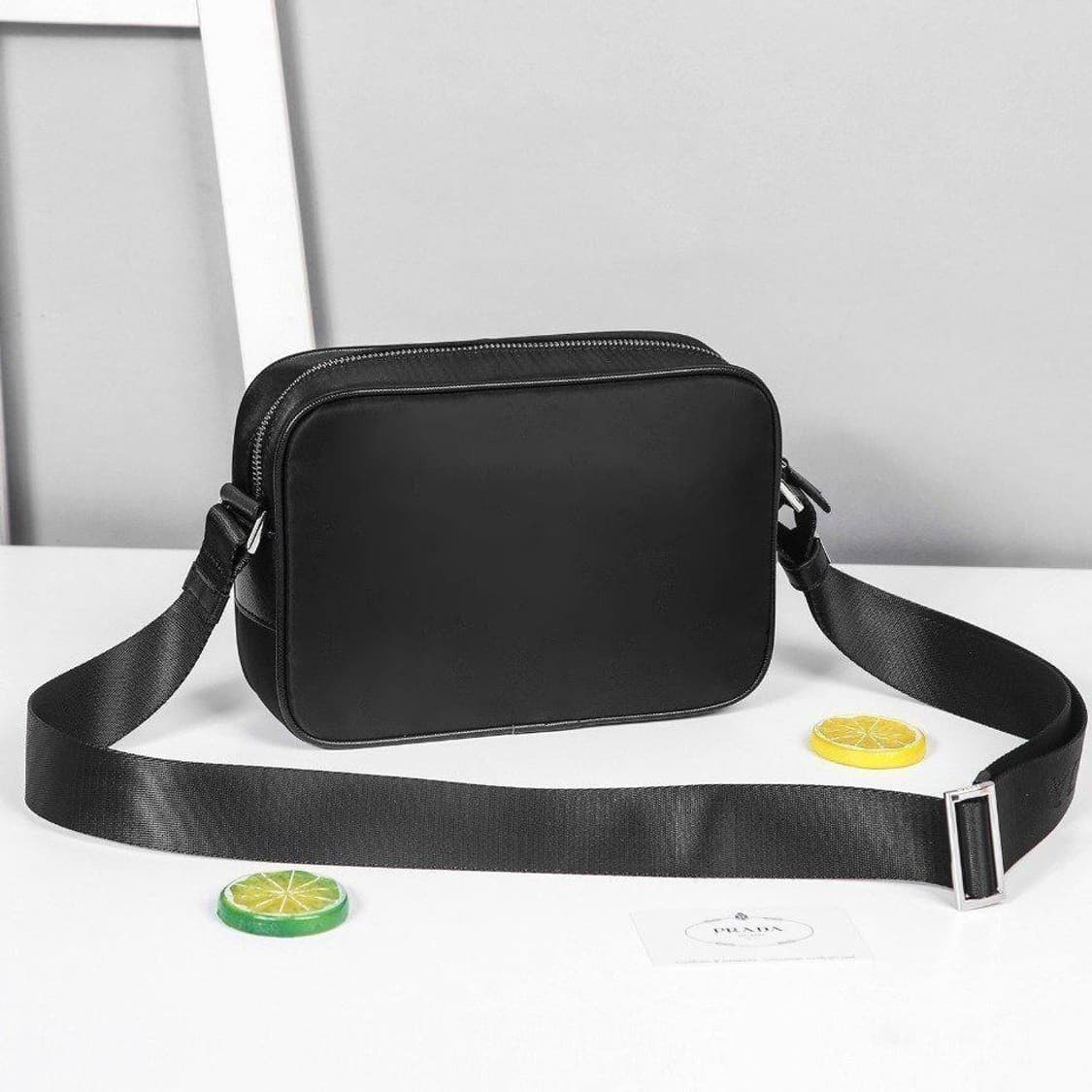 프라다(Prada)의 리나일론(Re-Nylon) 숄더백 상품이미지2