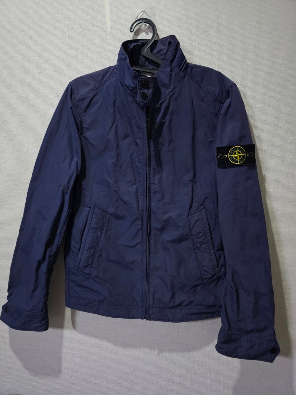 정품 스톤아일랜드 마이크로랩스 포켓블루종 90 / S 상품이미지1