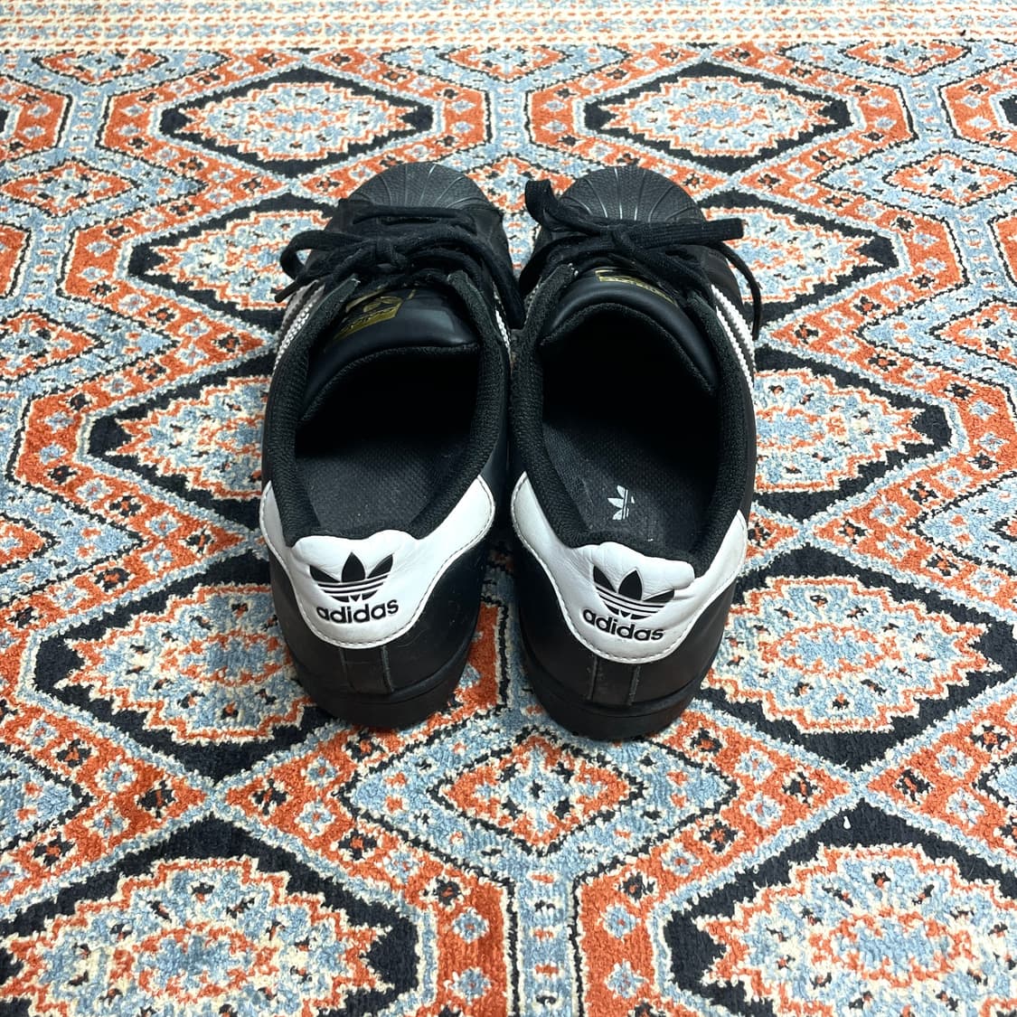 아디다스 슈퍼스타 올블랙 스니커즈 US9 상품이미지3