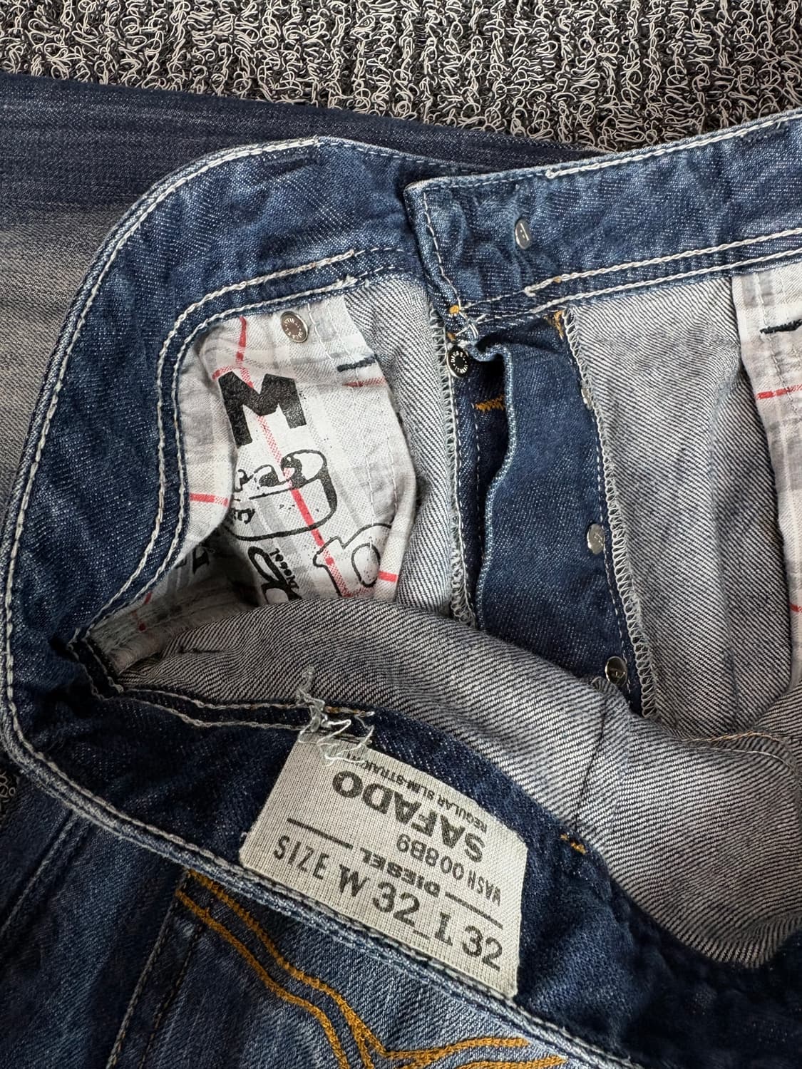 디젤 사파두 아카이브 데저트 워싱 레귤러 데님 팬츠 2950 상품이미지3