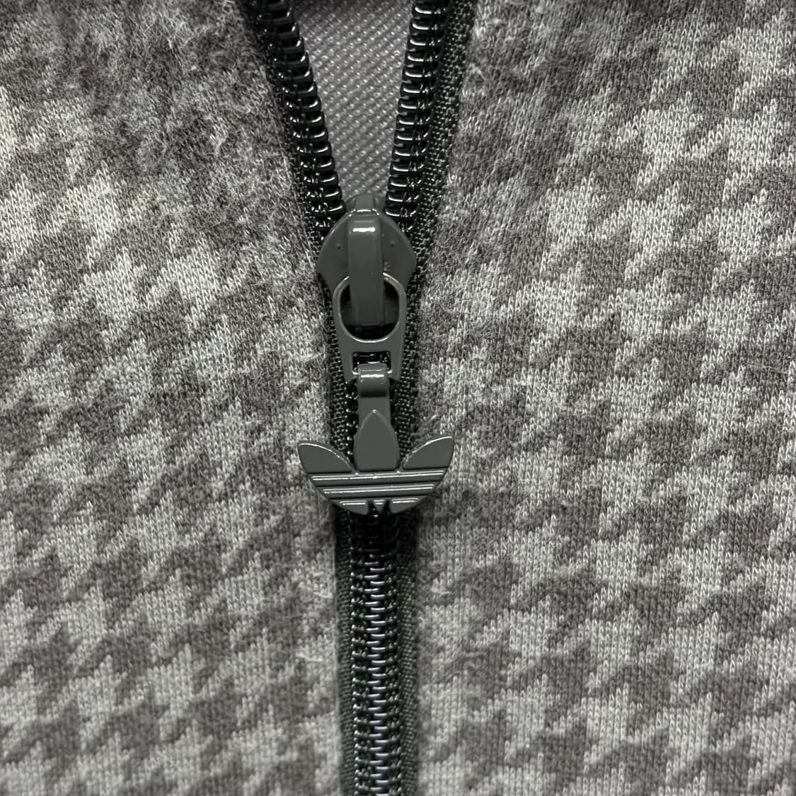 아디다스 카키 하운드체크 져지 상품이미지4