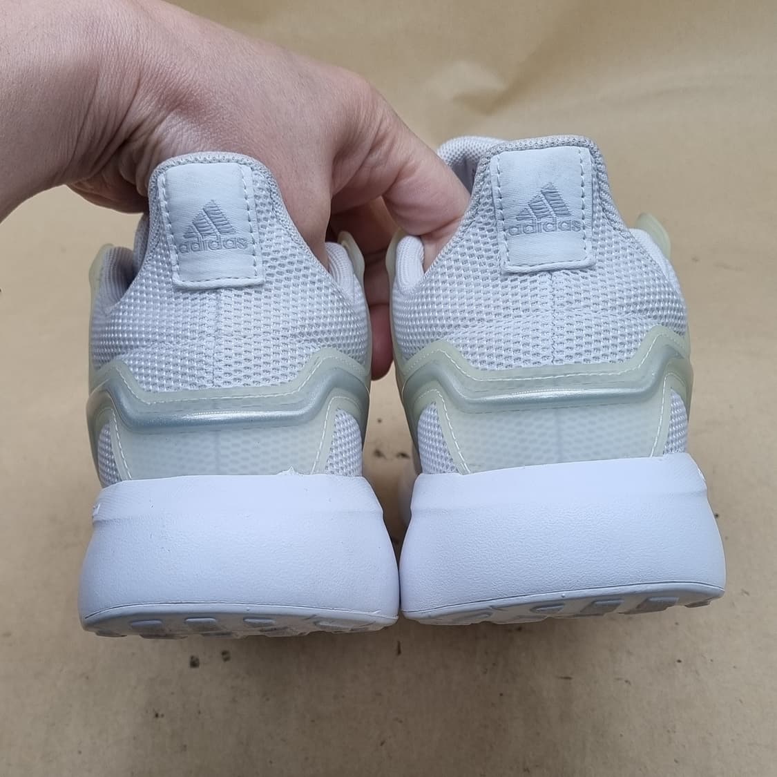 아디다스 EQ19 여성운동화225 상품이미지4