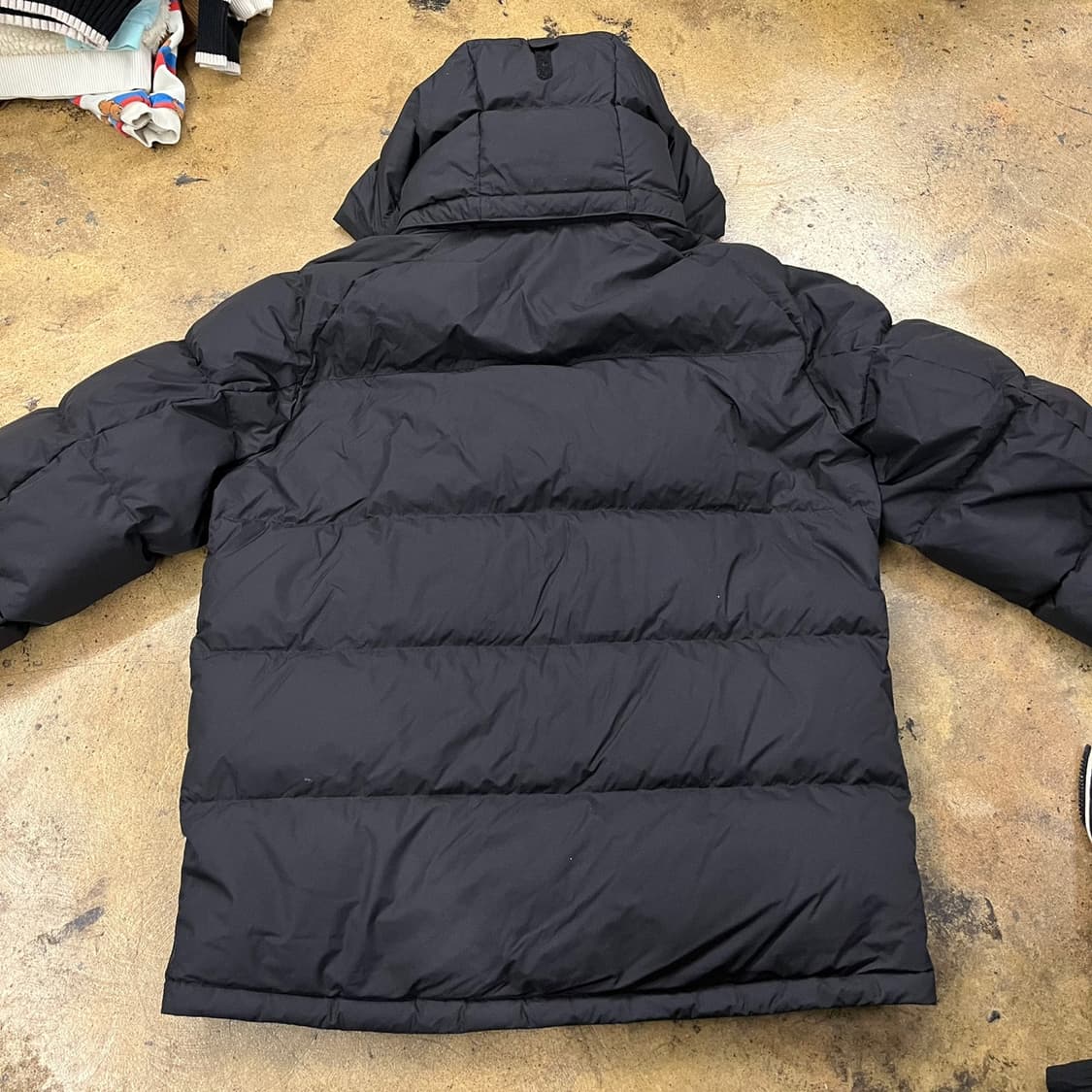 [정품/105] 몽벨 블랙 경량 후드 패딩 점퍼 b18 상품이미지4