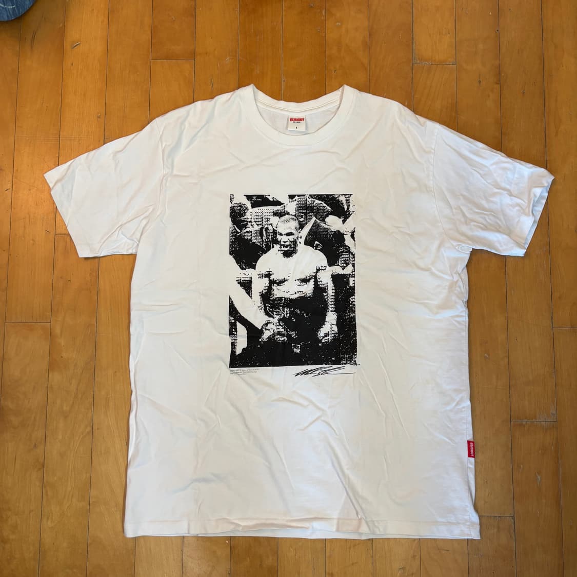 블랙아웃 타이슨 티 S 상품이미지1