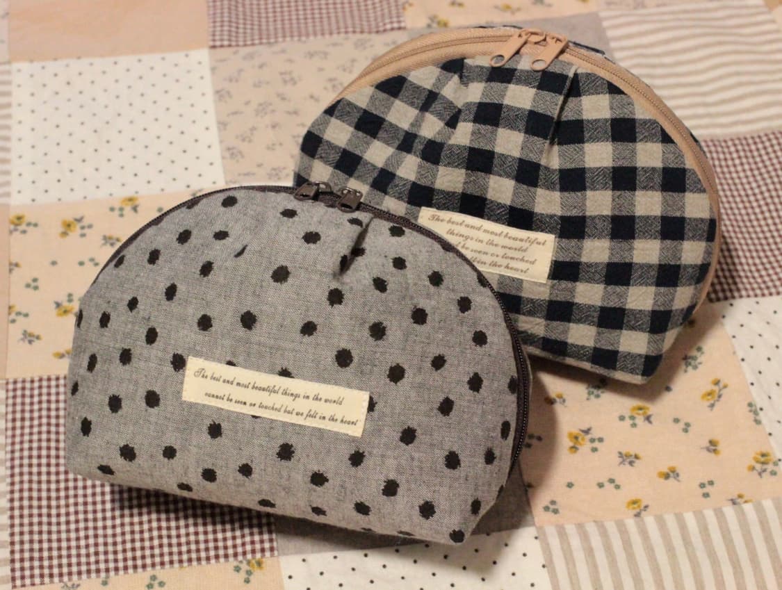 핸드메이드 핀턱 지퍼 파우치 상품이미지1