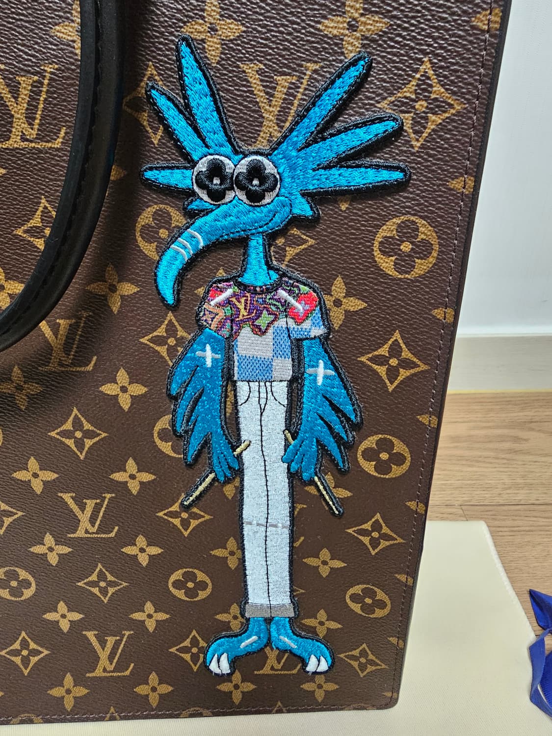 루이비통 버질아블로 캐릭터 자수 삭플라 크로스백 (새상품) 상품이미지6