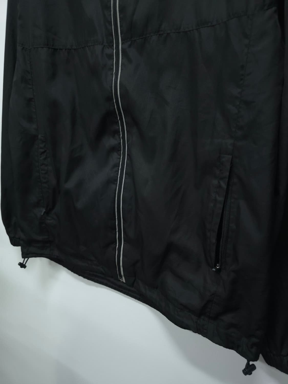 [나이키] 블랙 & 옐로우 배색 바람막이 (L사이즈/100) 상품이미지5