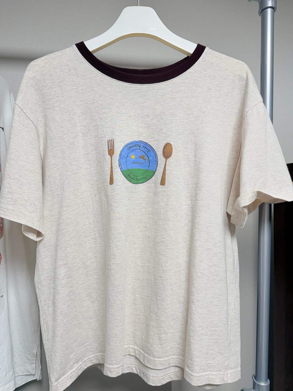 컨츄리포니 Breakfast Tee (Oatmilk) OS 상품이미지1