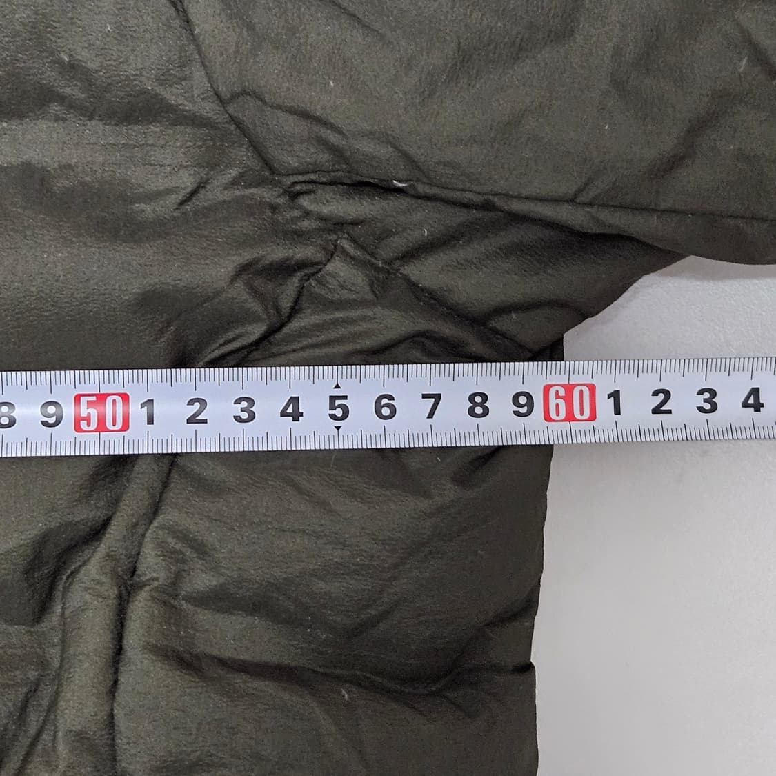 XL 유니클로 심리스 다운 패딩 카키 상품이미지6