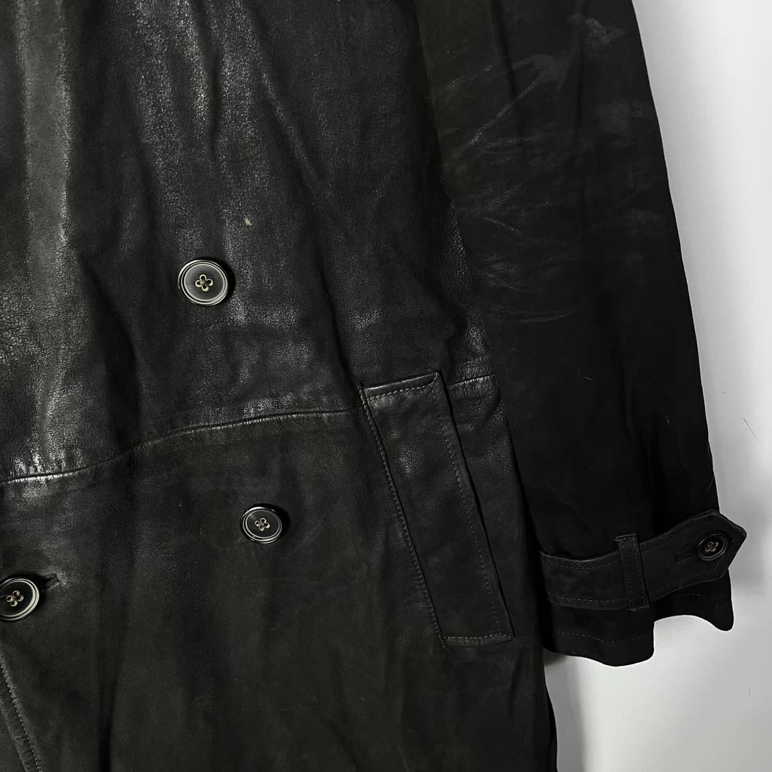 [John Varvatos] 고트 스웨이드 더블 브레스트 트렌치코트 상품이미지3