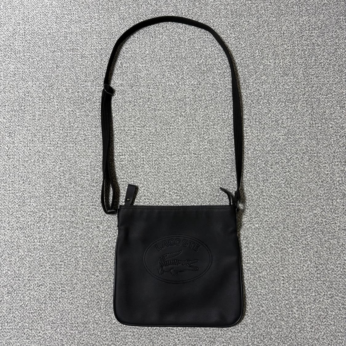 라코스테 크로스백 상품이미지3