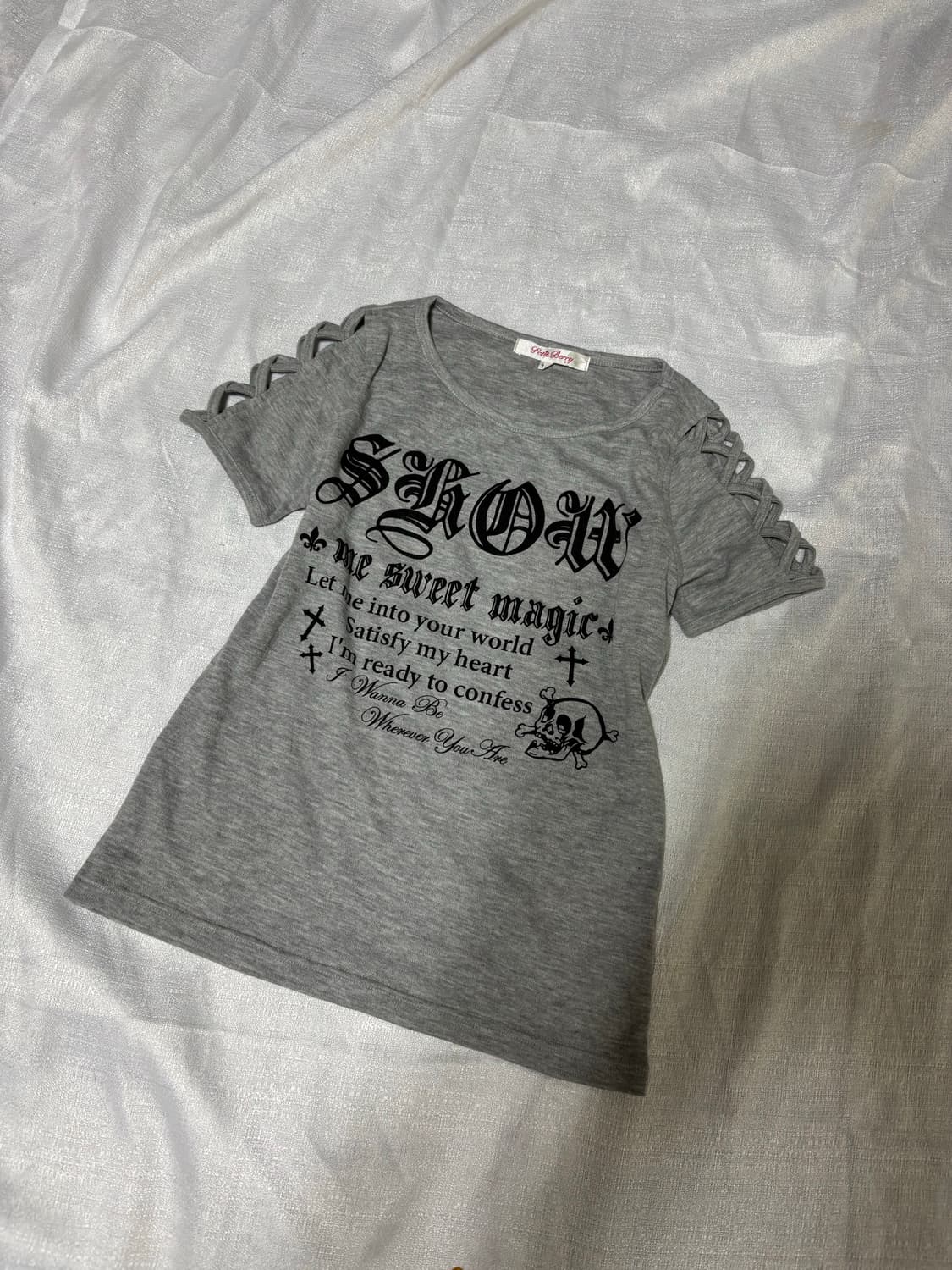 “Unknown” Y2K Skull Print Grey Tee 상품이미지1