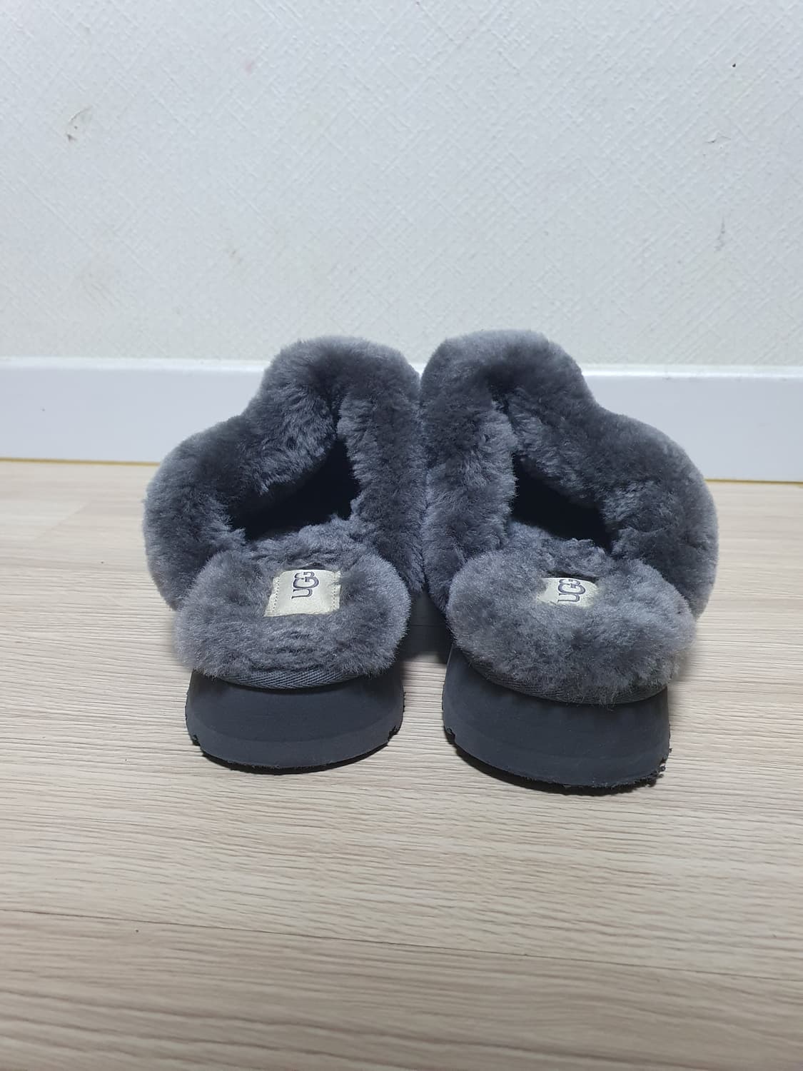 어그 디스케트 털 슬리퍼 245 상품이미지5