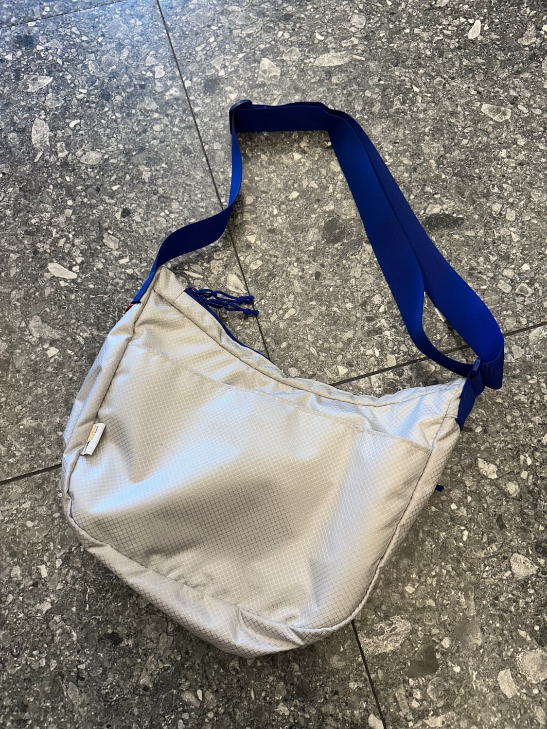 슈프림 크로스 메신저백 처분  상품이미지3