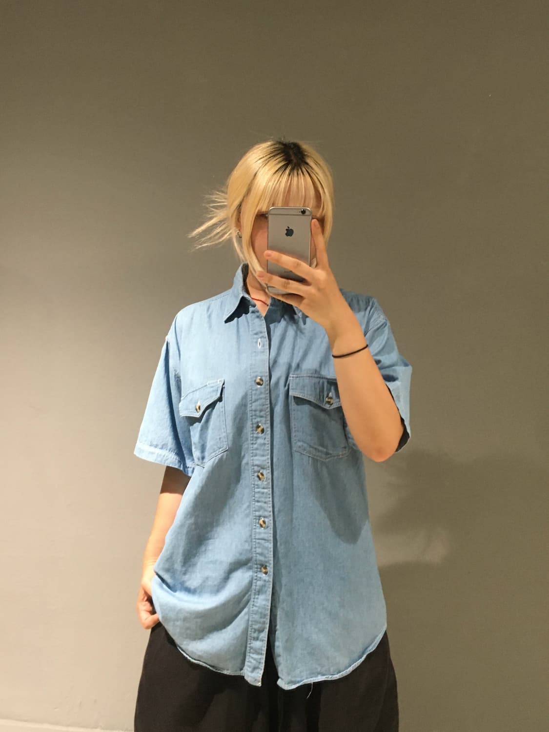 2-pocket detail denim shirt 상품이미지1