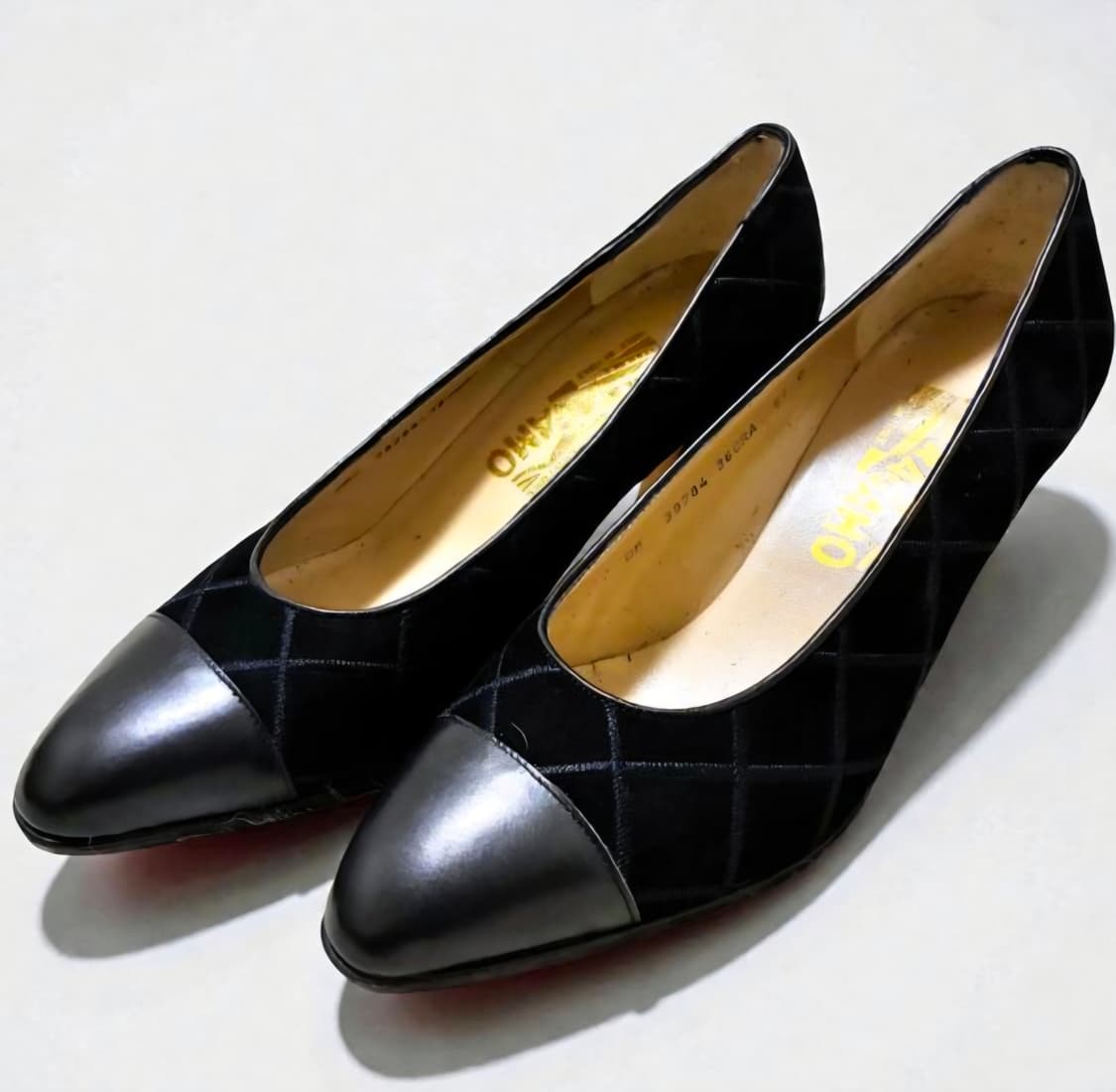 [페라가모]블랙 스웨이드 펌프스5.5(컨디션상) 상품이미지1