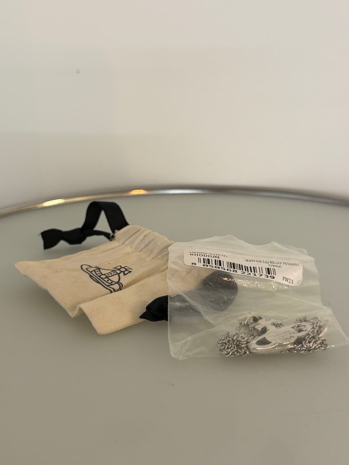 비비안 웨스트우드 메이페어 바스 릴리프 목걸이 상품이미지2