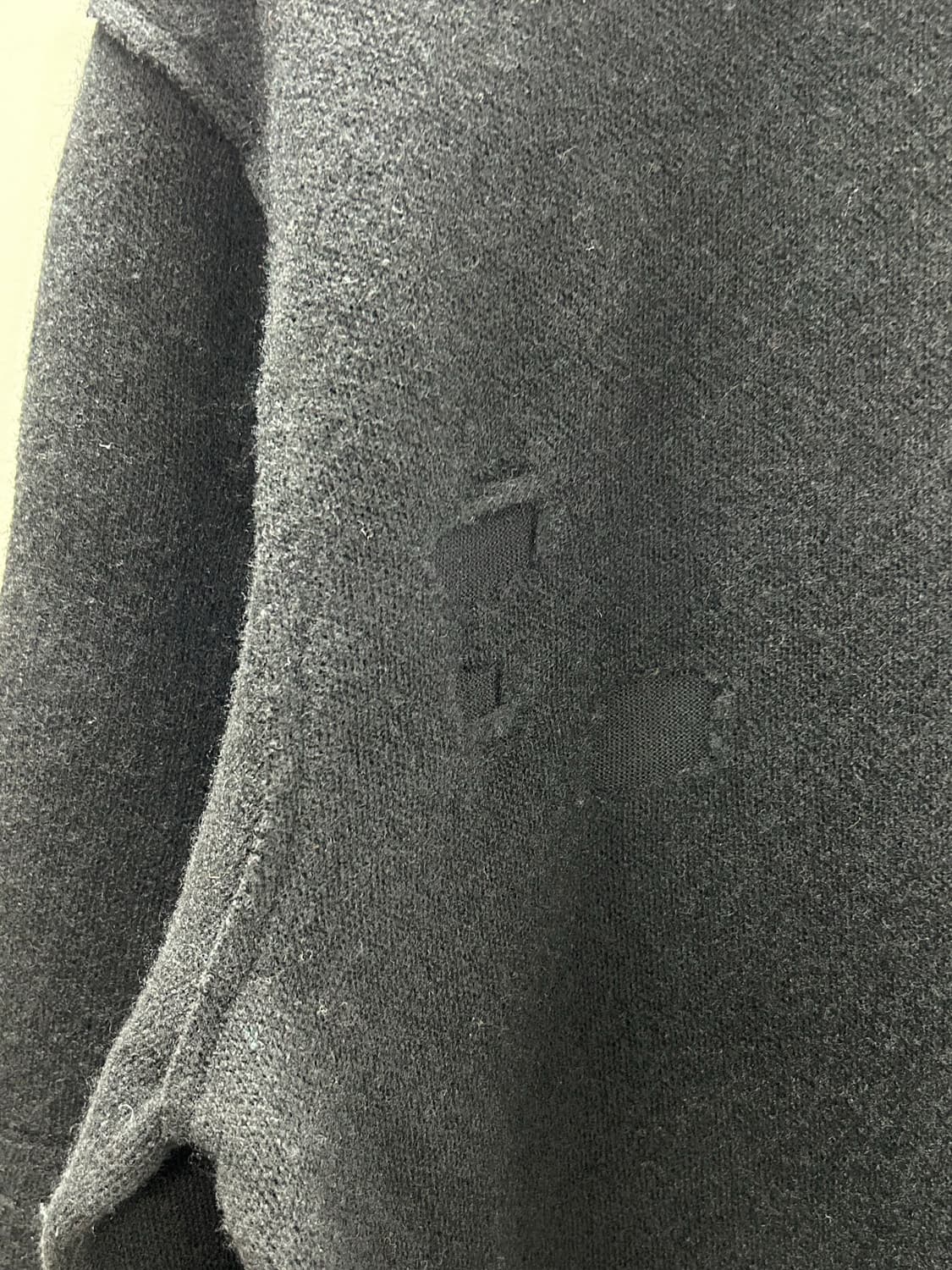 Balenciaga Distressed Sweater [16FW] 상품이미지5