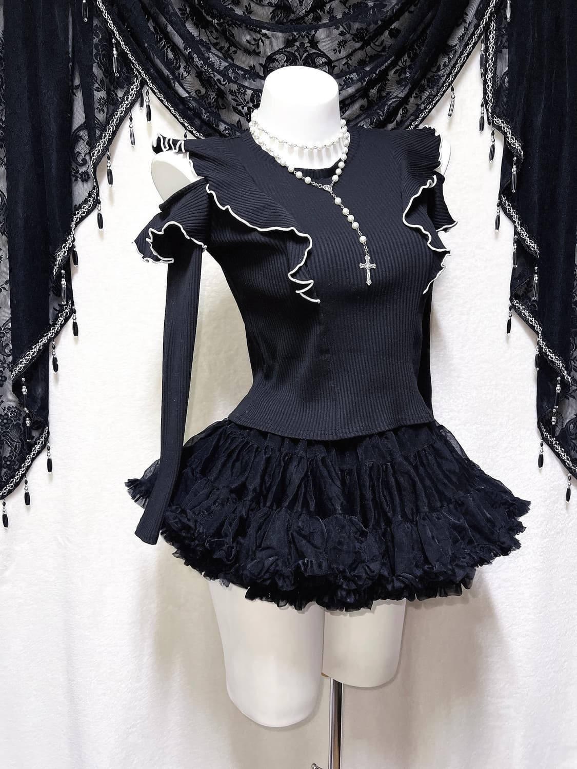 로맨틱갸루 고딕 고스로리 프릴 러플 숄더트임 로걀탑 공겜여주 핀터 세라 상품이미지3