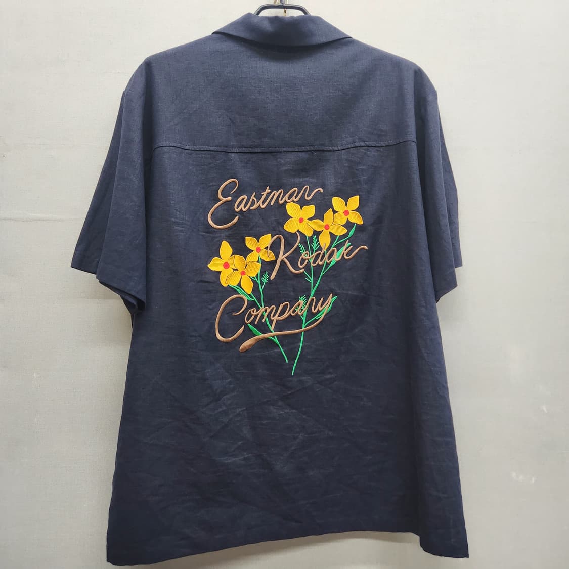 코닥 원포켓 플라워 자수 린넨 혼방 반팔셔츠 L(XL) 상품이미지1