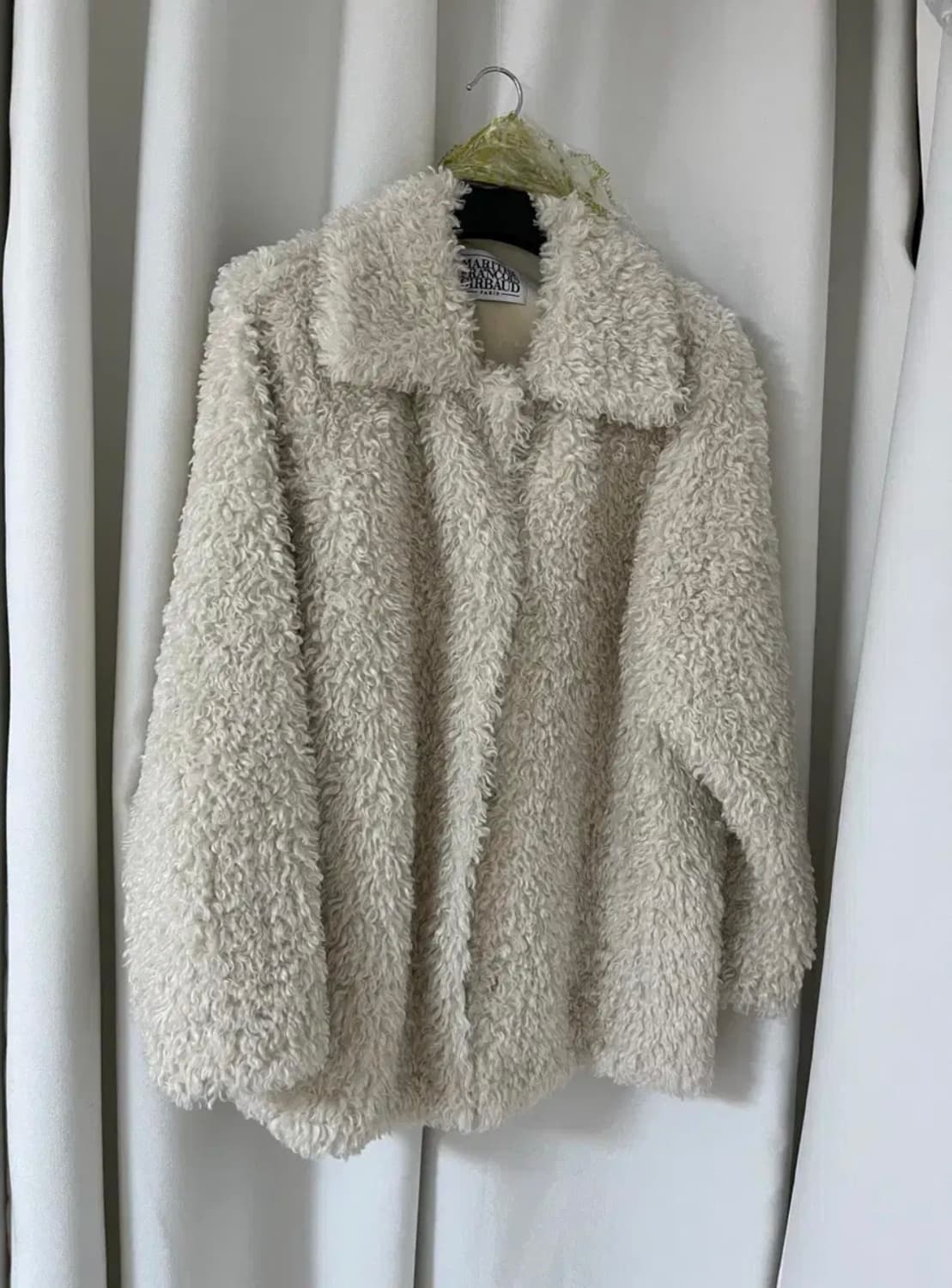 마리떼 에코 퍼 털 자켓 코트 아이보리 (실사 포함) 상품이미지6
