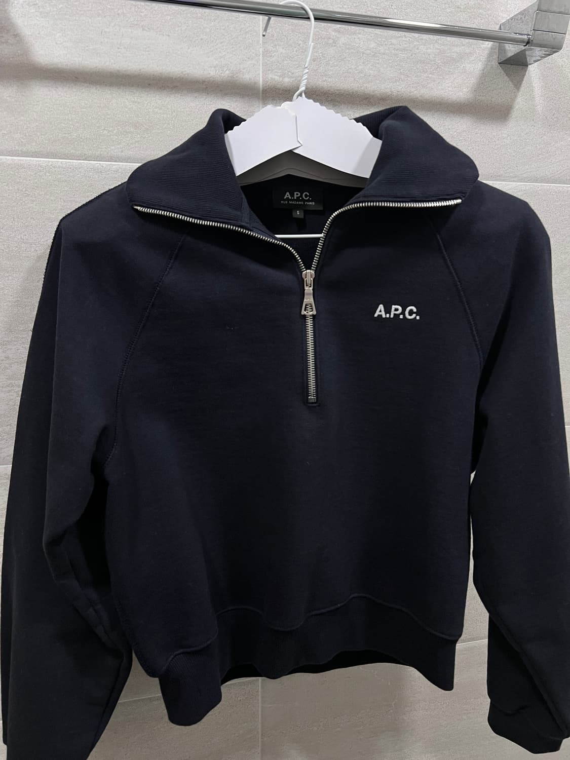 A.P.C Sully Sweatshirt 아페쎄 반집업 스웻셔츠 상품이미지1