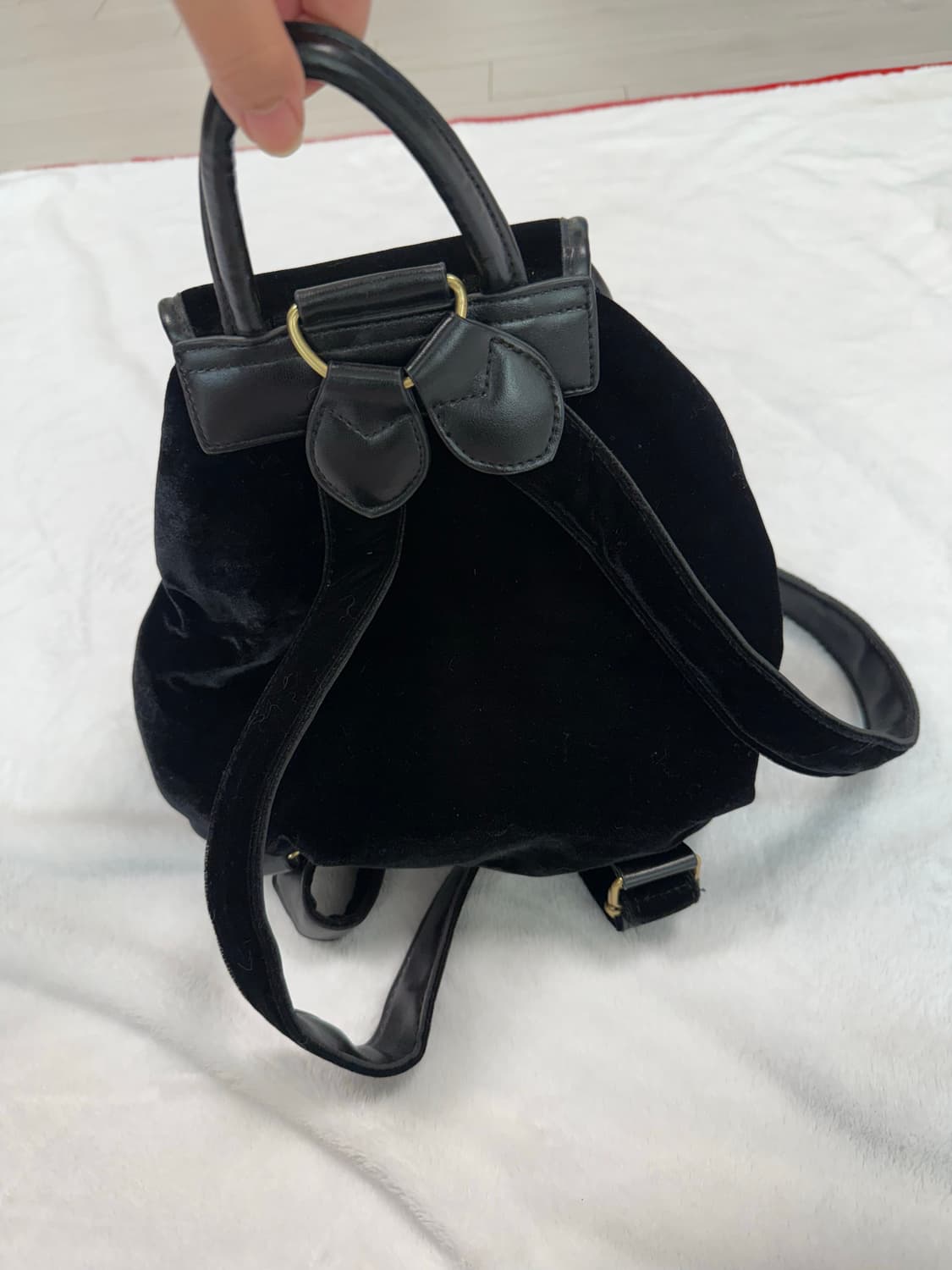 급처)더바넷 블랙 벨벳 백팩 상품이미지10