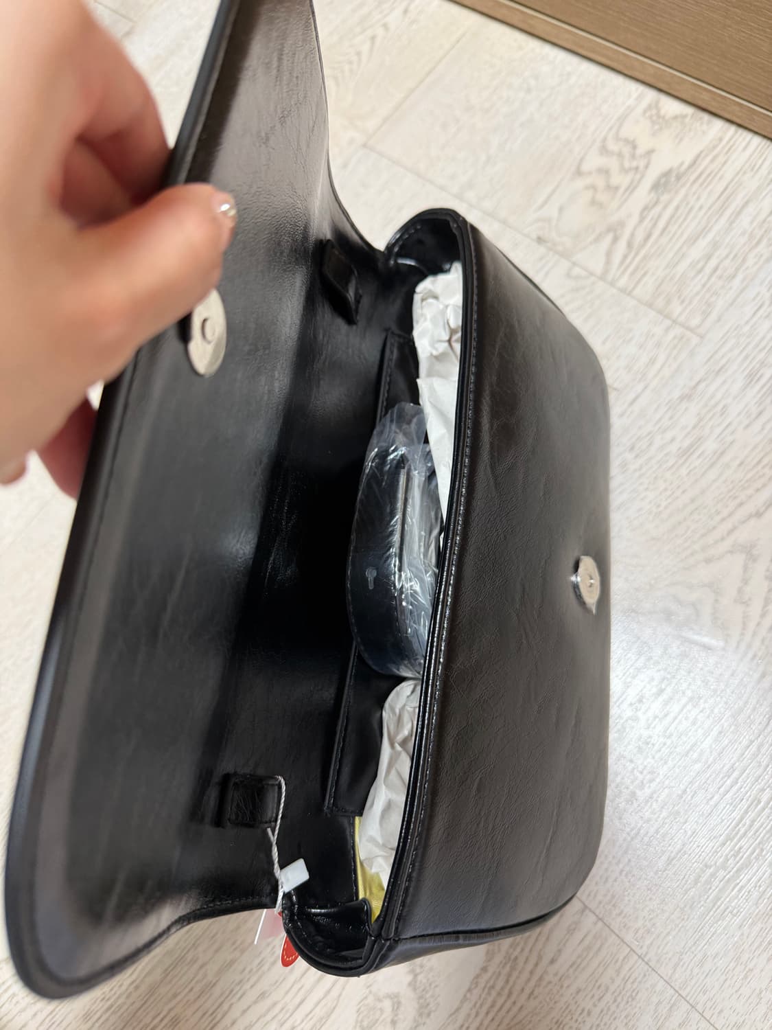 Heeari 히어리 피오니 바게트백 상품이미지4