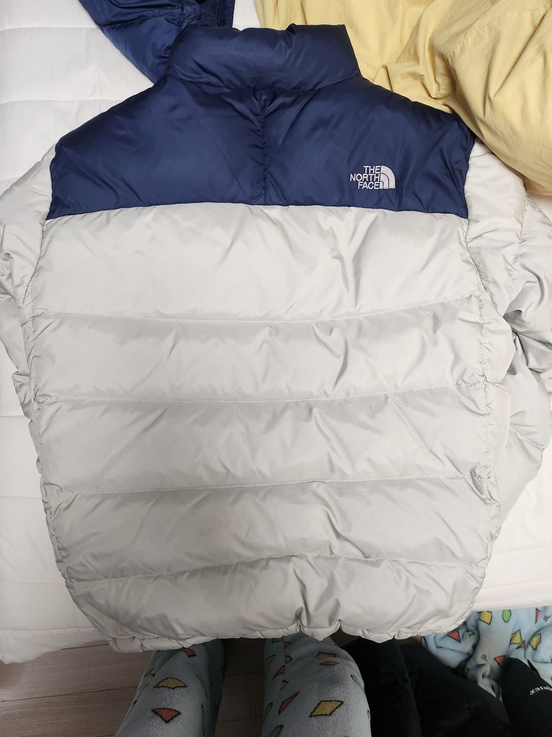 (100-105) 노스페이스 눕시 눕시2 700 패딩 아이보리/네이비 상품이미지2