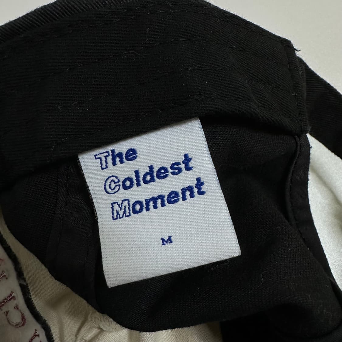 더콜디스트모먼트 모자 상품이미지2