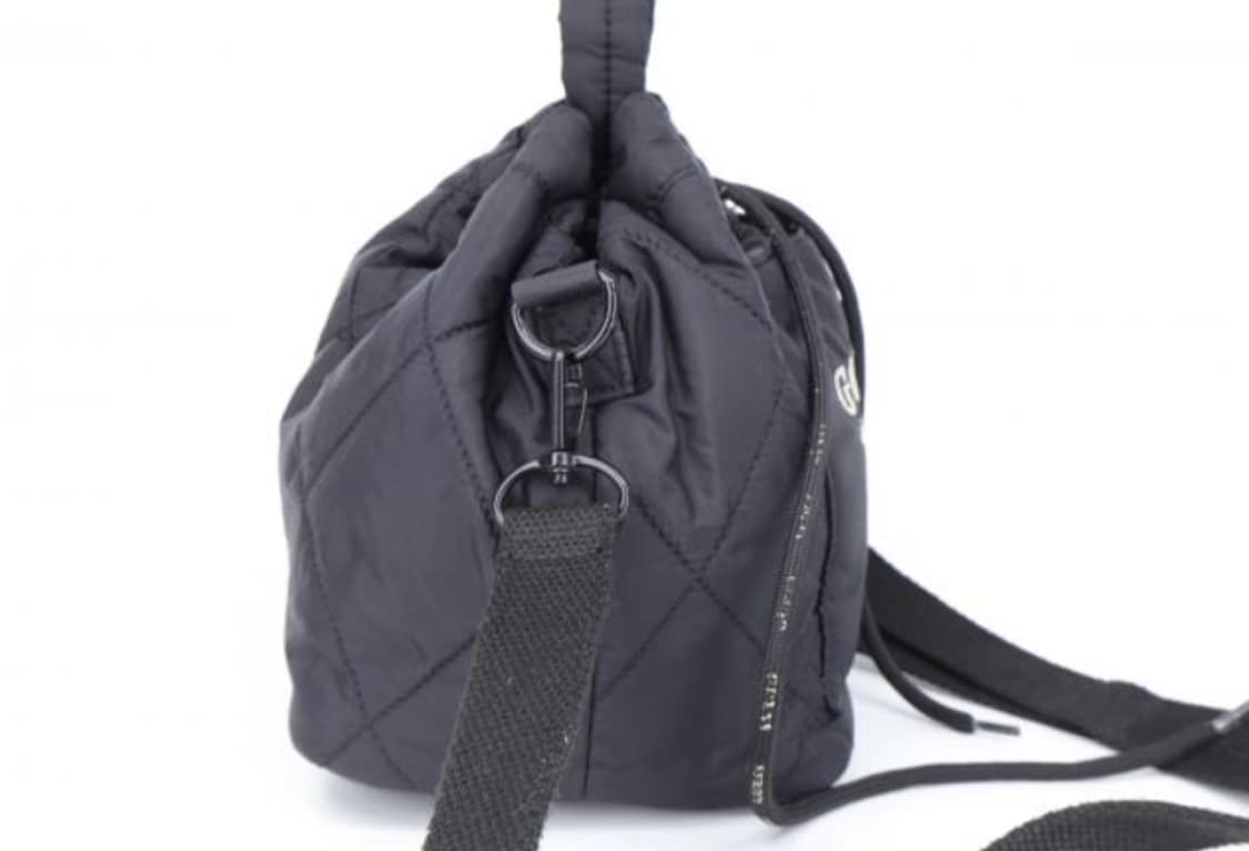 게스 버킷백 상품이미지2