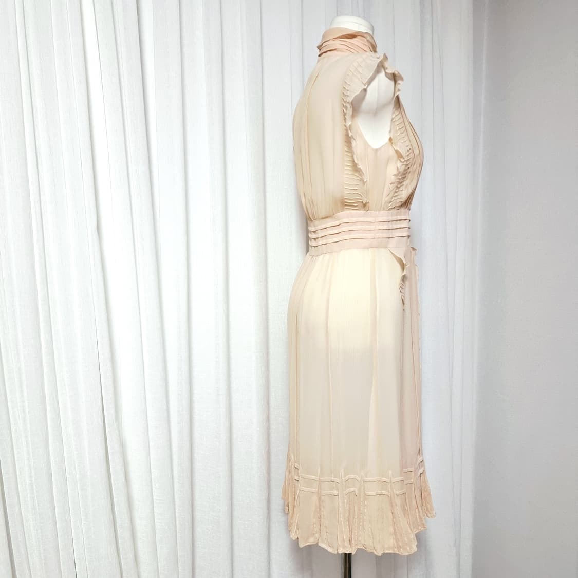 한섬 타임 TIME 실크100% 프릴 원피스 (44-55) 상태굿 상품이미지2